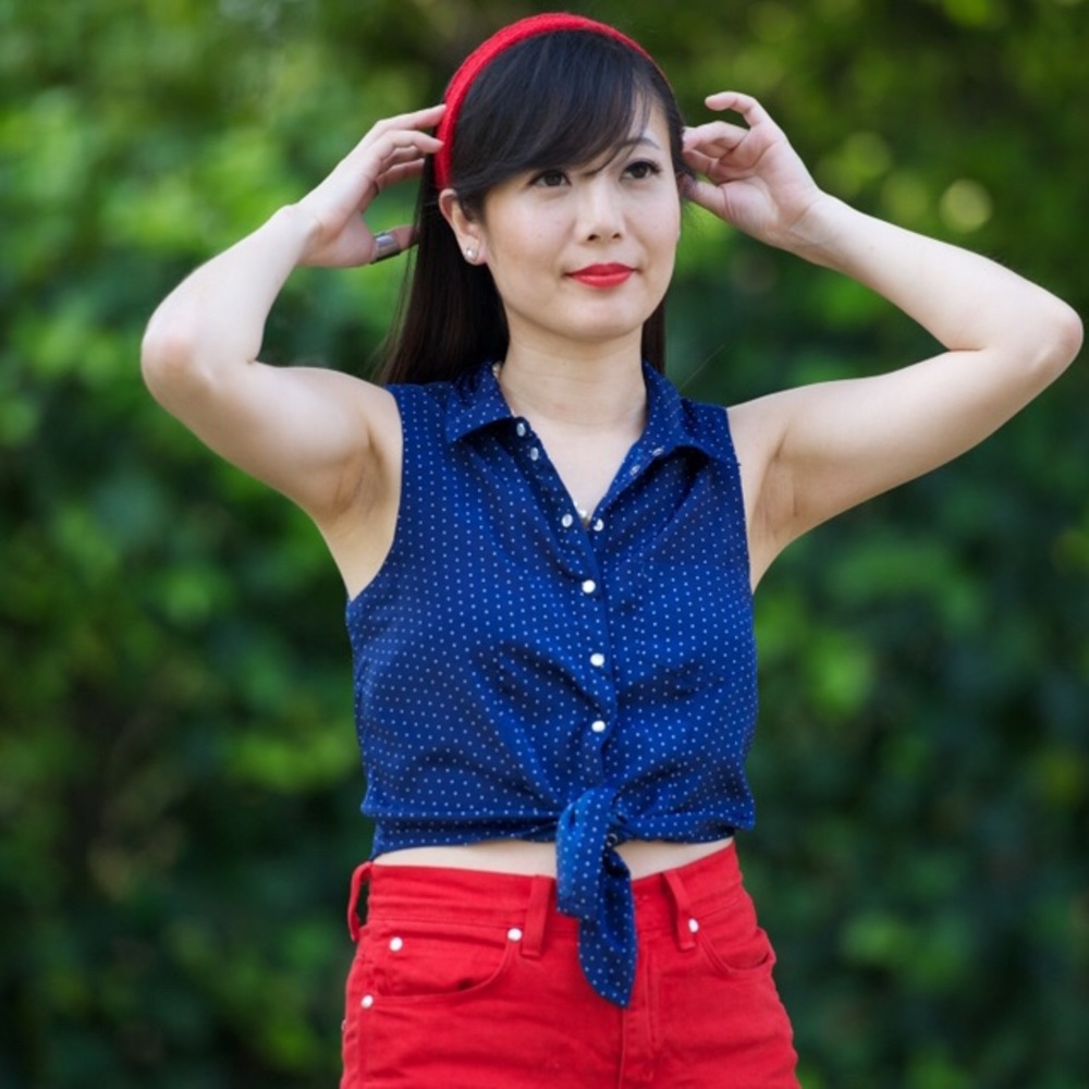 Polka dot sleeveless crop top